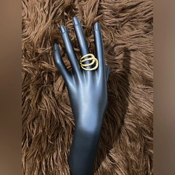 Stainless Steel 18K Geometric Asymmetric Chucky Irregular Ring. - Picture 5 of 10